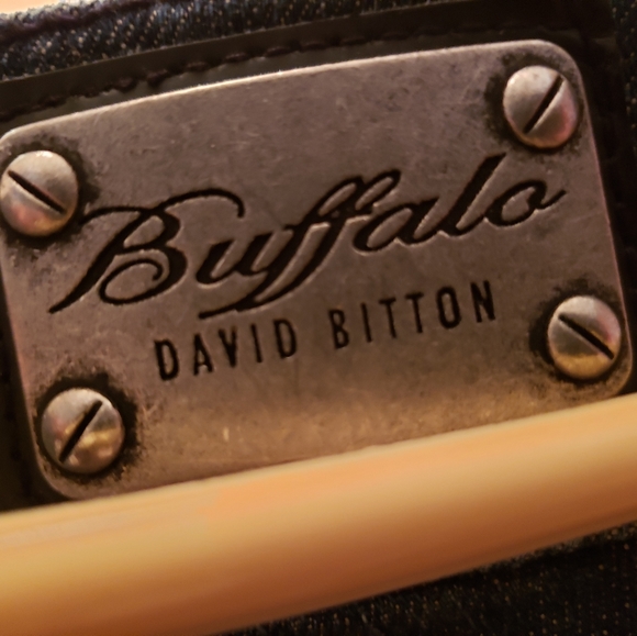 💝 Buffalo  David distressed  boot cut jeans - Picture 8 of 11